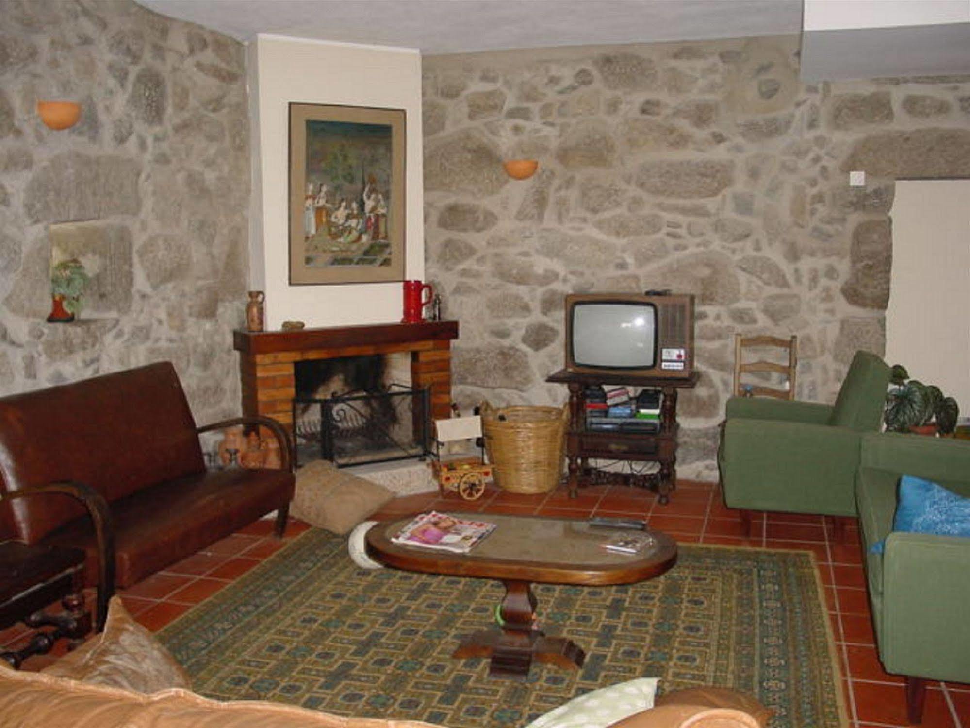 Hostal Stone Farm *