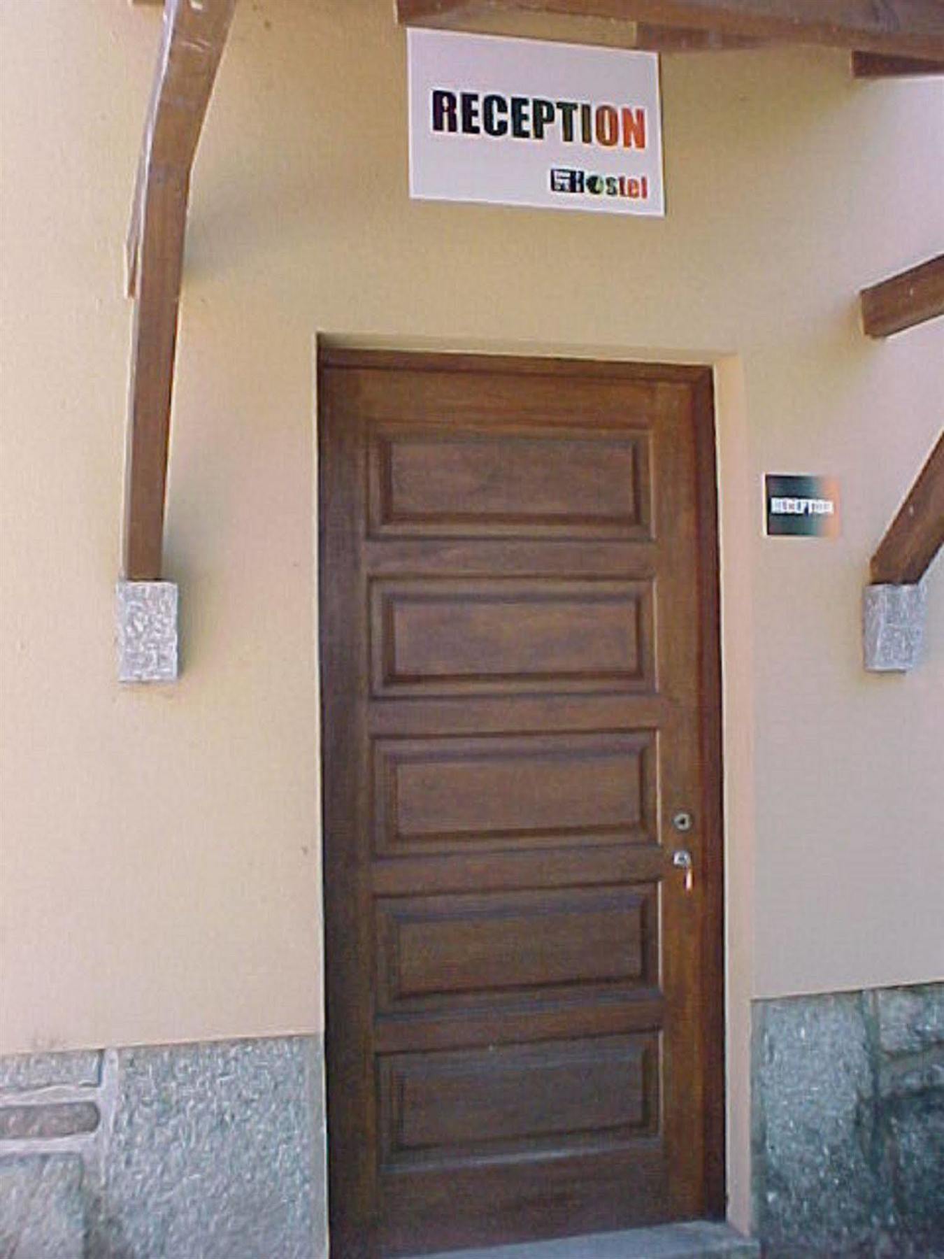 Stone Farm Albergue *
